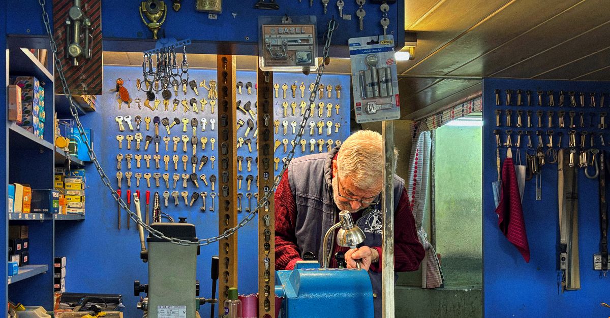 locksmith shop keys — John Locksmiths